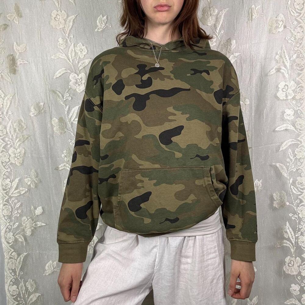 Camo hoodie size youth xl